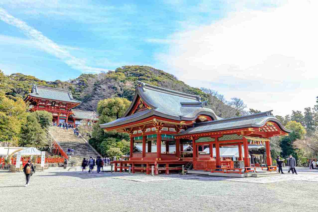 Entrada al santuario Tsurugaoka Hachimangu en Kamakura