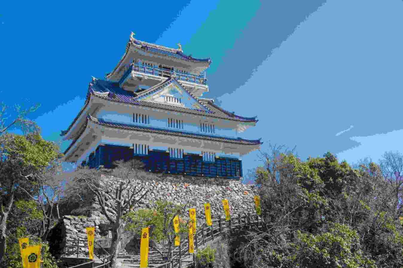 Experimenta el tradicional ryokan japonés con viajes juveniles a Japón – una experiencia auténtica de la hospitalidad japonesa.